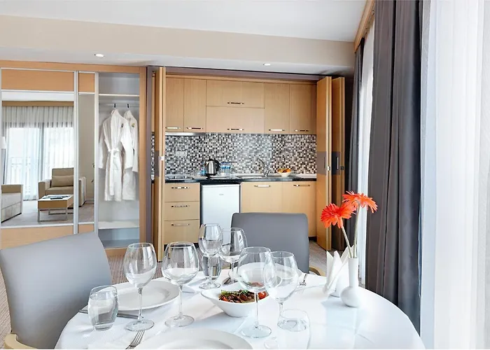 Kordon Cankaya Smirne